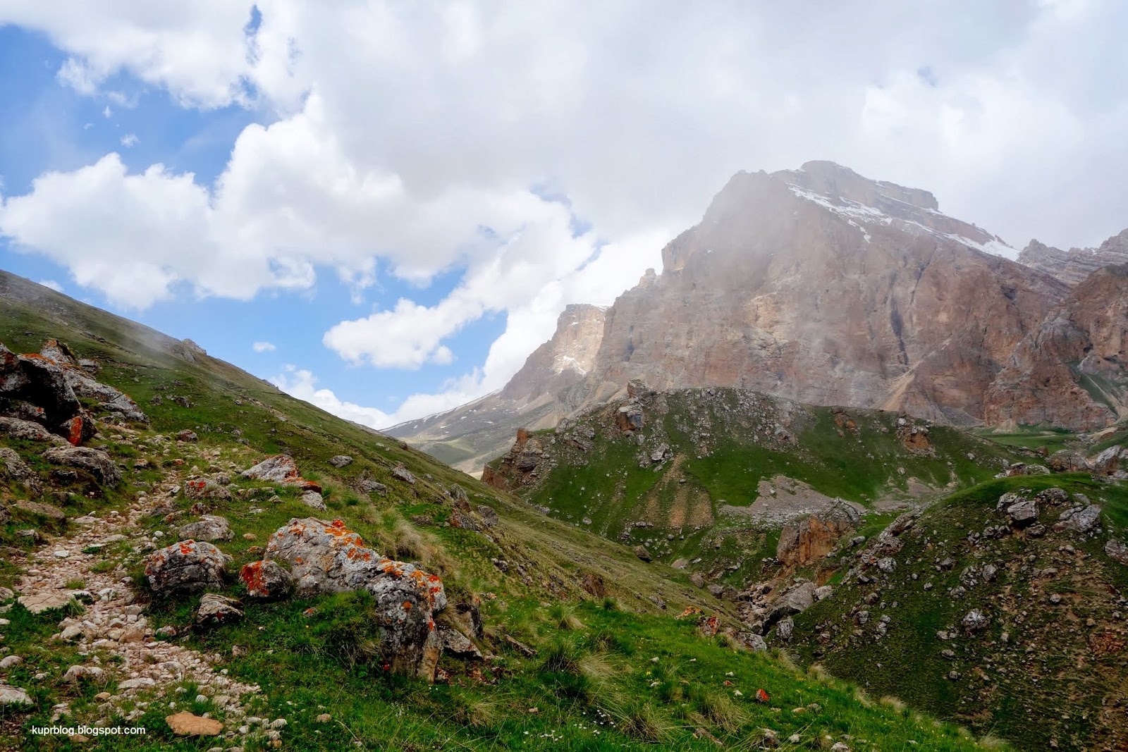 Qusar. Şahdağ - Azərbaycanca, rusca, türkcə tərcümələr