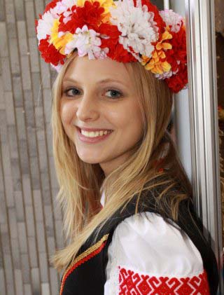 Belarus girl. Belarussian, Azerbaijani, Turkish translations